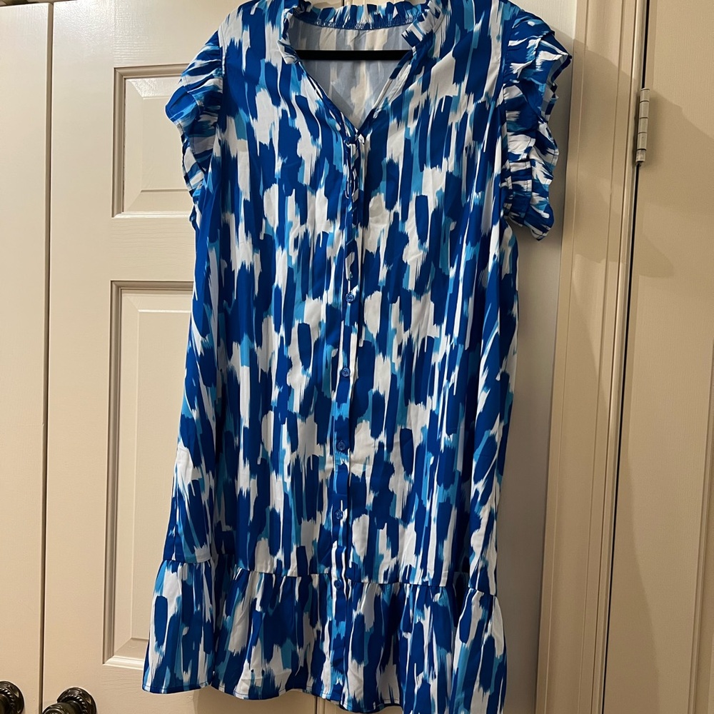 Blue and White Patterned Dress - Picture 7 of 7